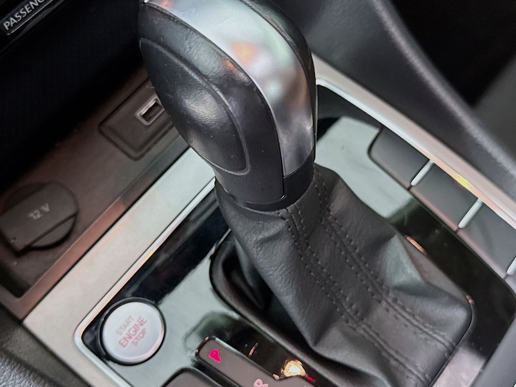 Used Car 2022 Volkswagen Passat  2.0t Limited Edition For Sale Under $20,000 In Austin, Texas