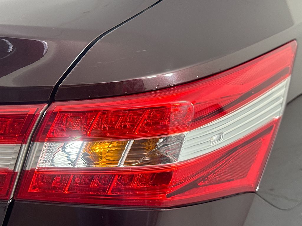 Used Car 2015 Toyota Avalon  Xle Touring For Sale Under $12,000 In Austin, Texas