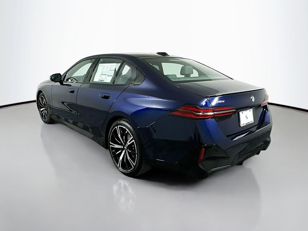 Thumbnail: 2026 BMW 5 Series - 7