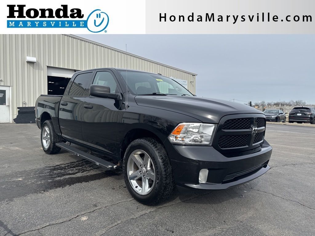 2017 RAM 1500 Express Crew Cab 4WD