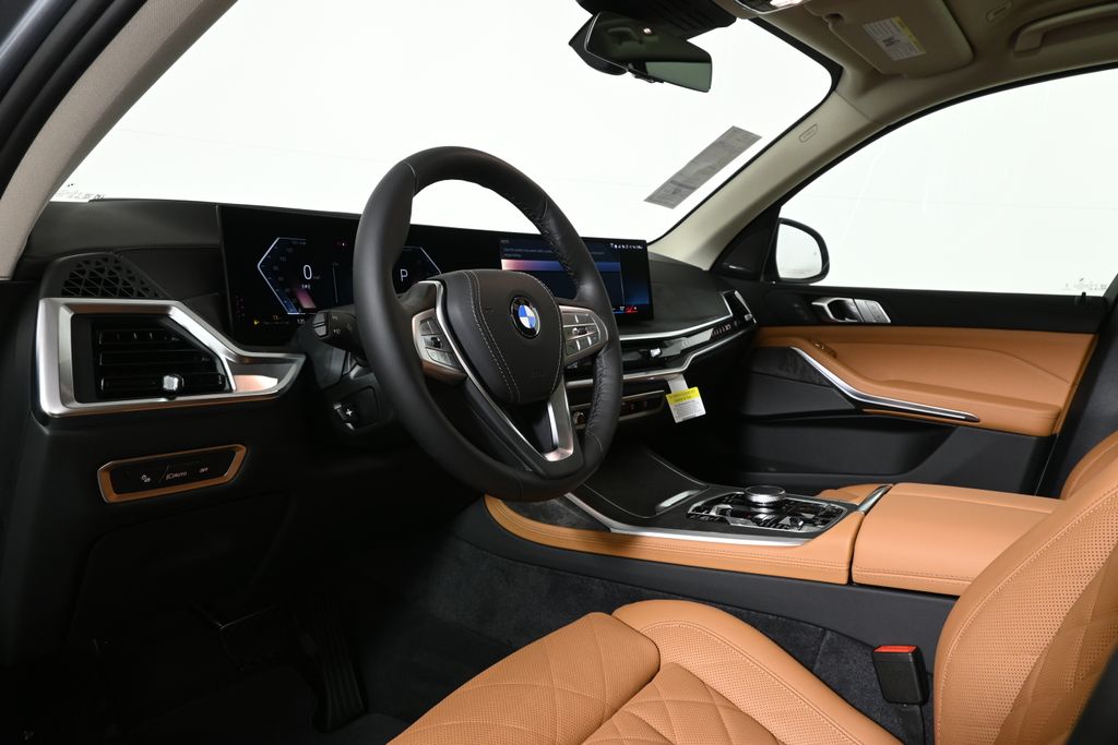 Thumbnail: 2026 BMW X7 - 15