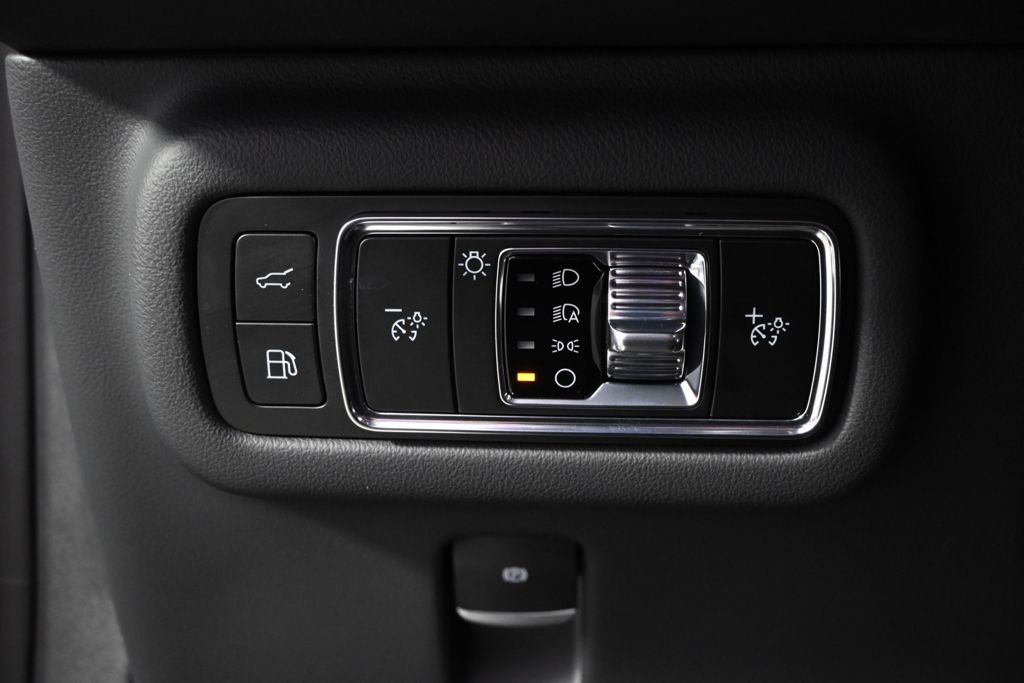 New 2026 Gray Lincoln Reserve image 24