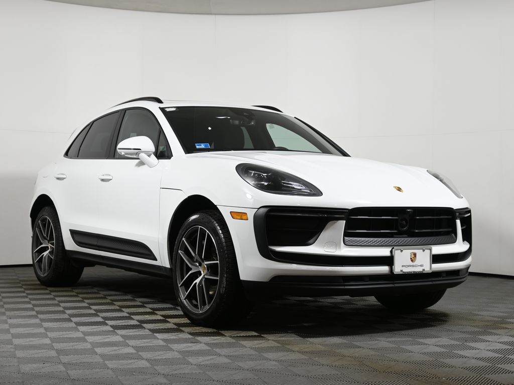 Thumbnail: 2024 Porsche Macan - 9