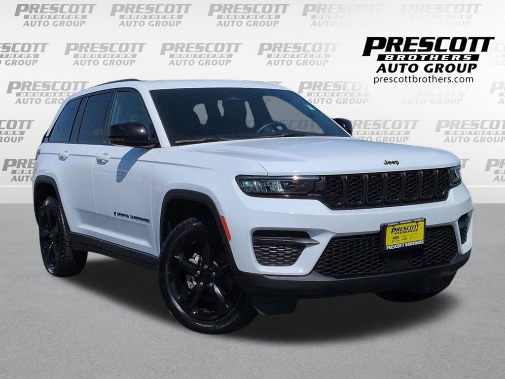 2022 Jeep Grand Cherokee Altitude