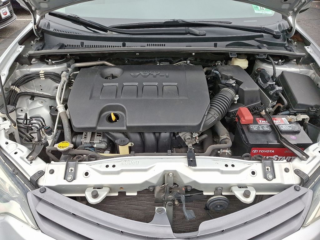 Thumbnail: 2015 Toyota Corolla - 28