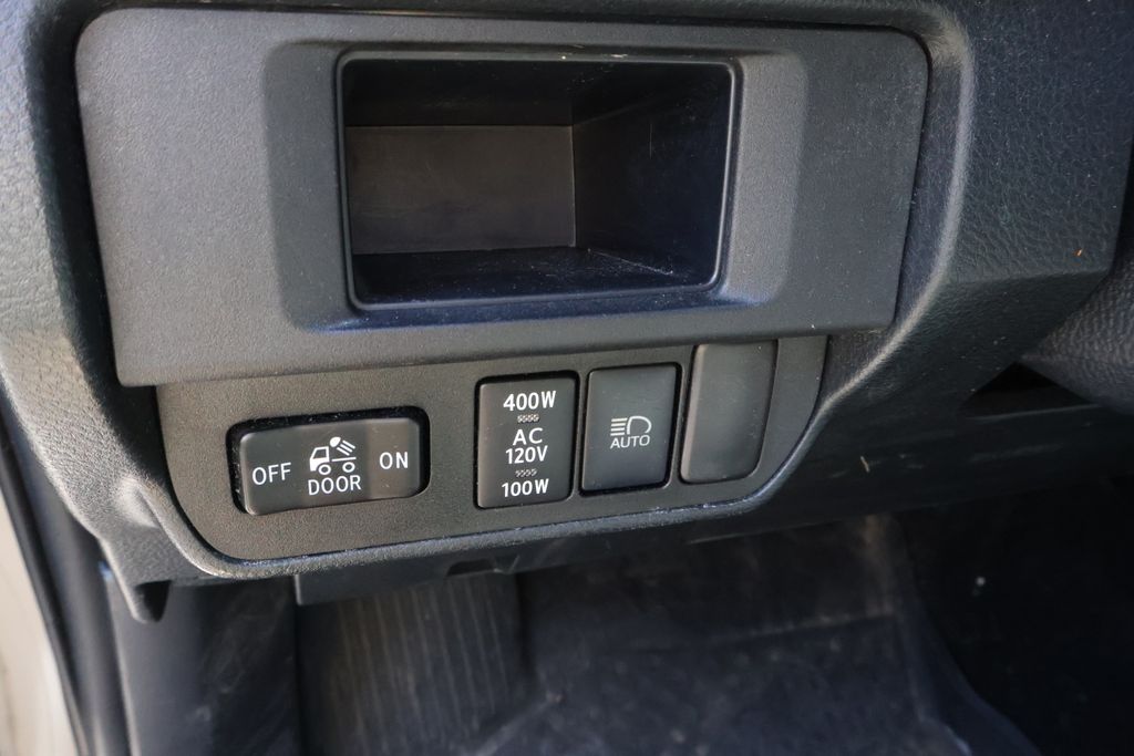 Thumbnail: 2019 Toyota Tacoma - 13