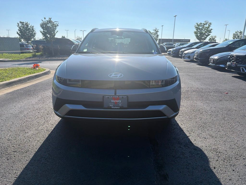 Used 2025 Gray Hyundai SEL image 2