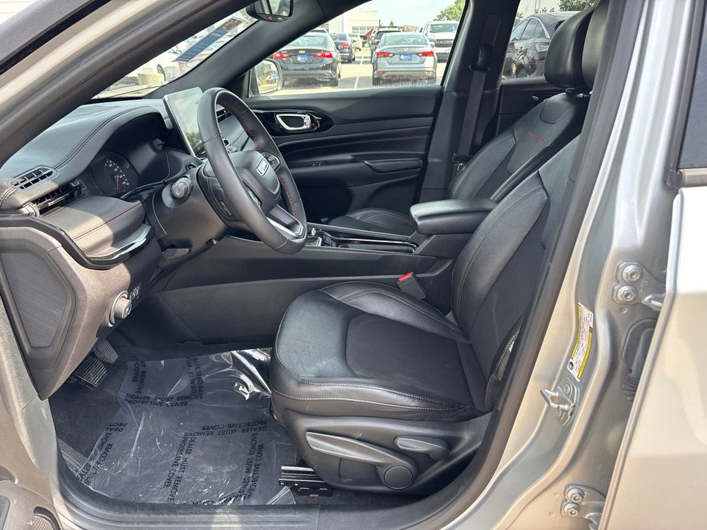 Used 2025 Jeep Compass SUV