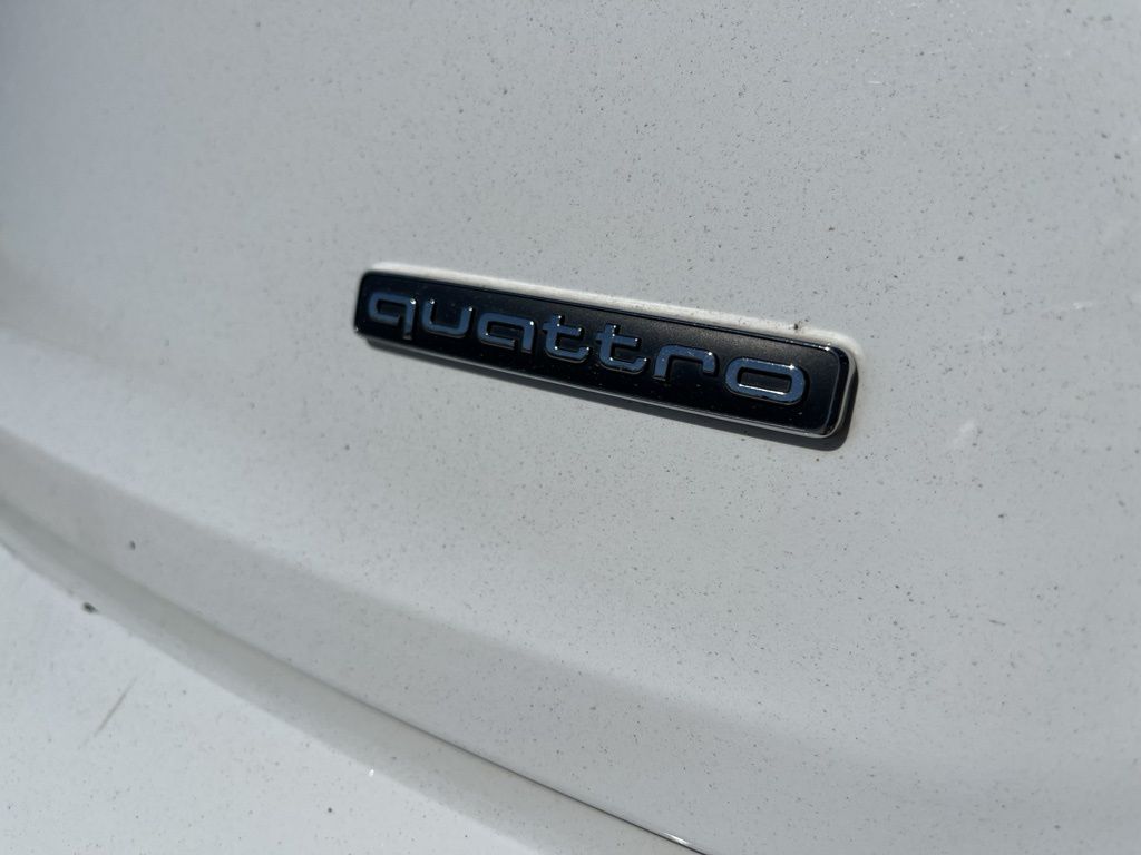 Thumbnail: 2023 Audi Q5 - 9