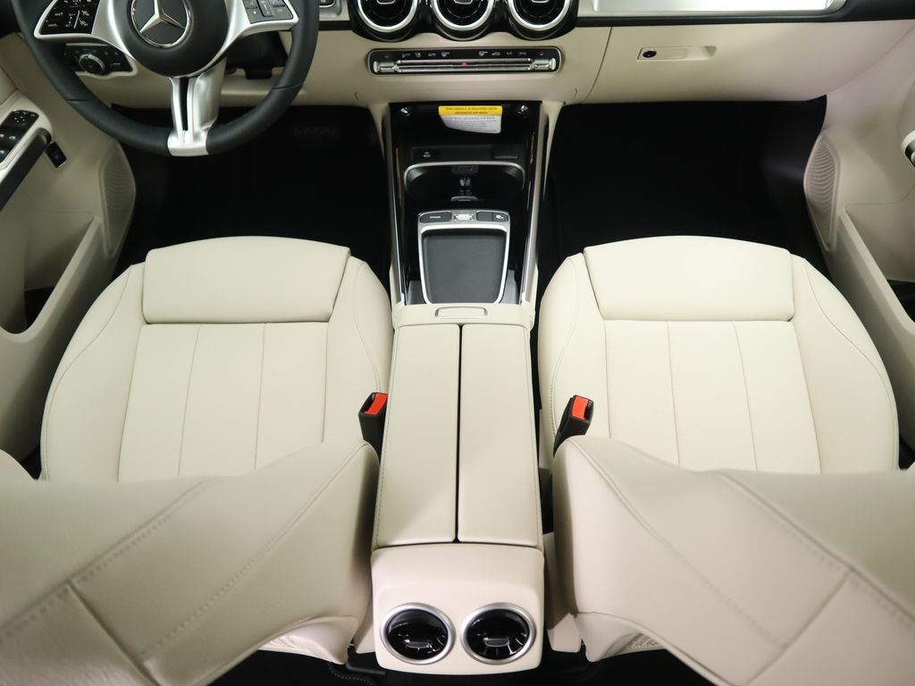 Thumbnail: 2026 Mercedes-Benz GLB - 17