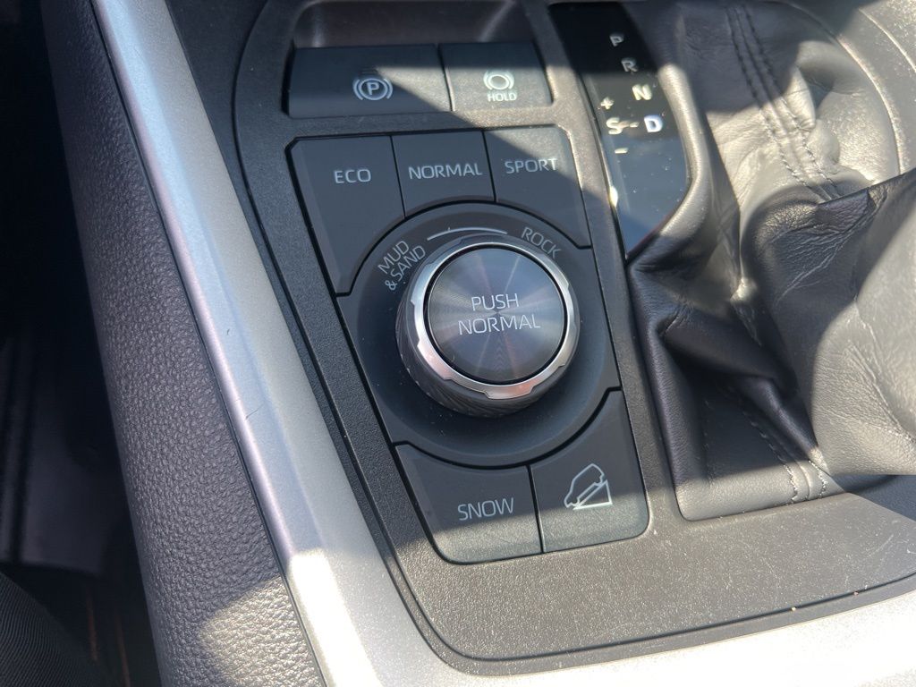 2022 Toyota RAV4 Adventure photo