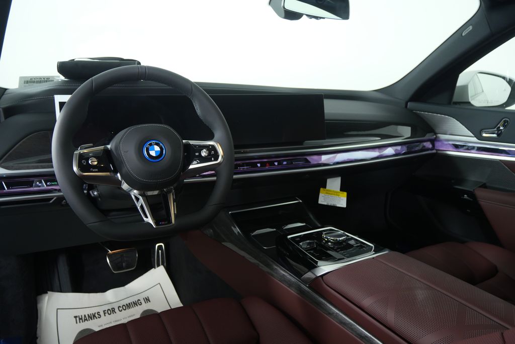 Thumbnail: 2026 BMW i7 - 18