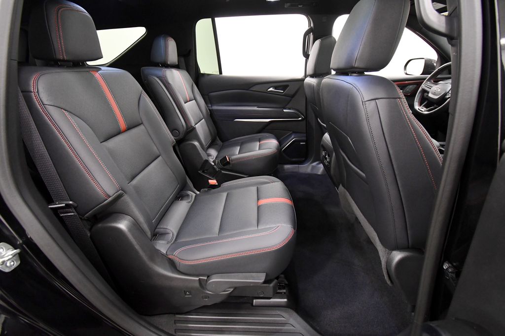 Used 2024 Chevrolet Traverse SUV