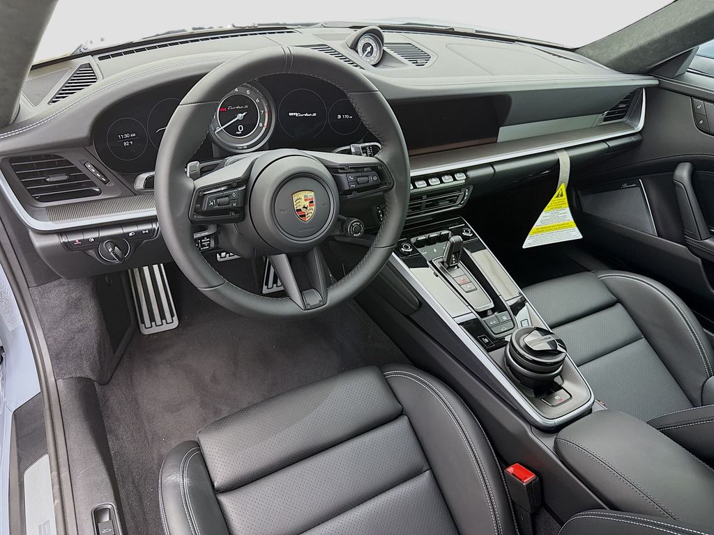 Thumbnail: 2025 Porsche 911 - 4