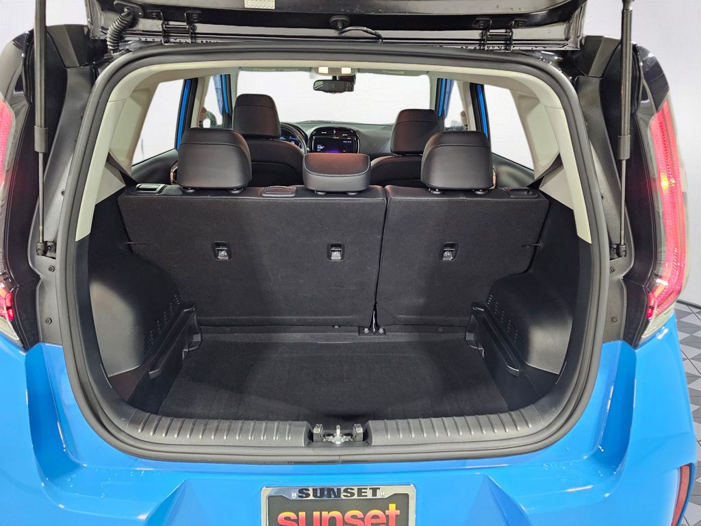 Used 2023 Blue Kia GT-Line image 16