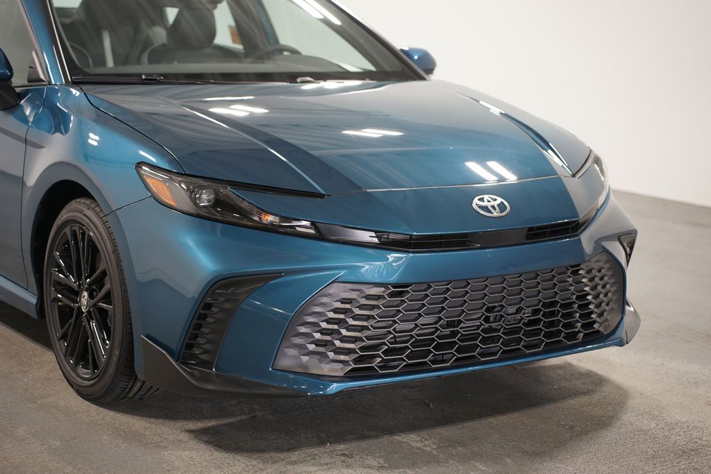 Thumbnail: 2025 Toyota Camry - 4