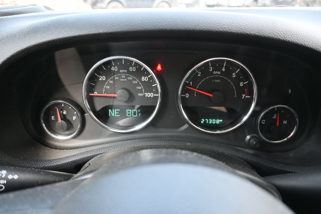 Thumbnail: 2015 Jeep Wrangler - 13