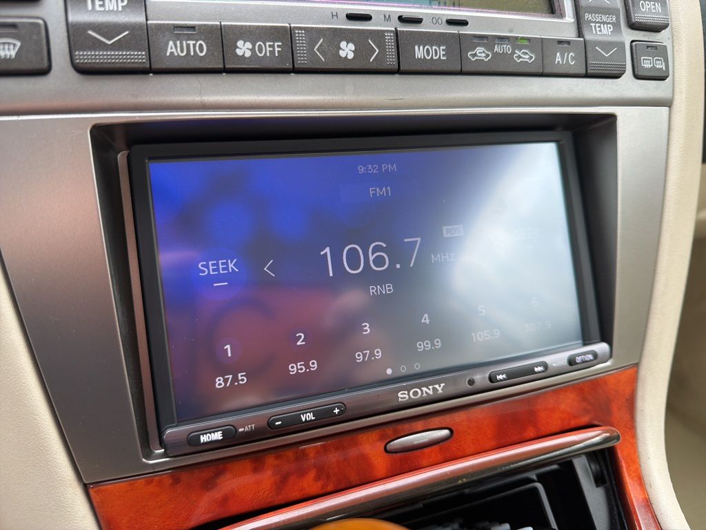 Thumbnail: 2006 Lexus SC - 24