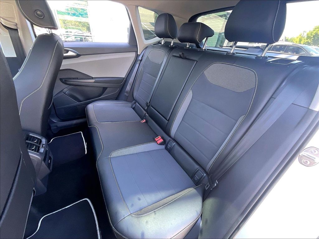 2023 Volkswagen Taos — photo 15