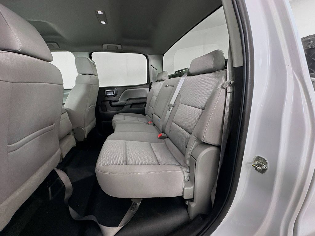 Thumbnail: 2016 Chevrolet Silverado 3500 - 23