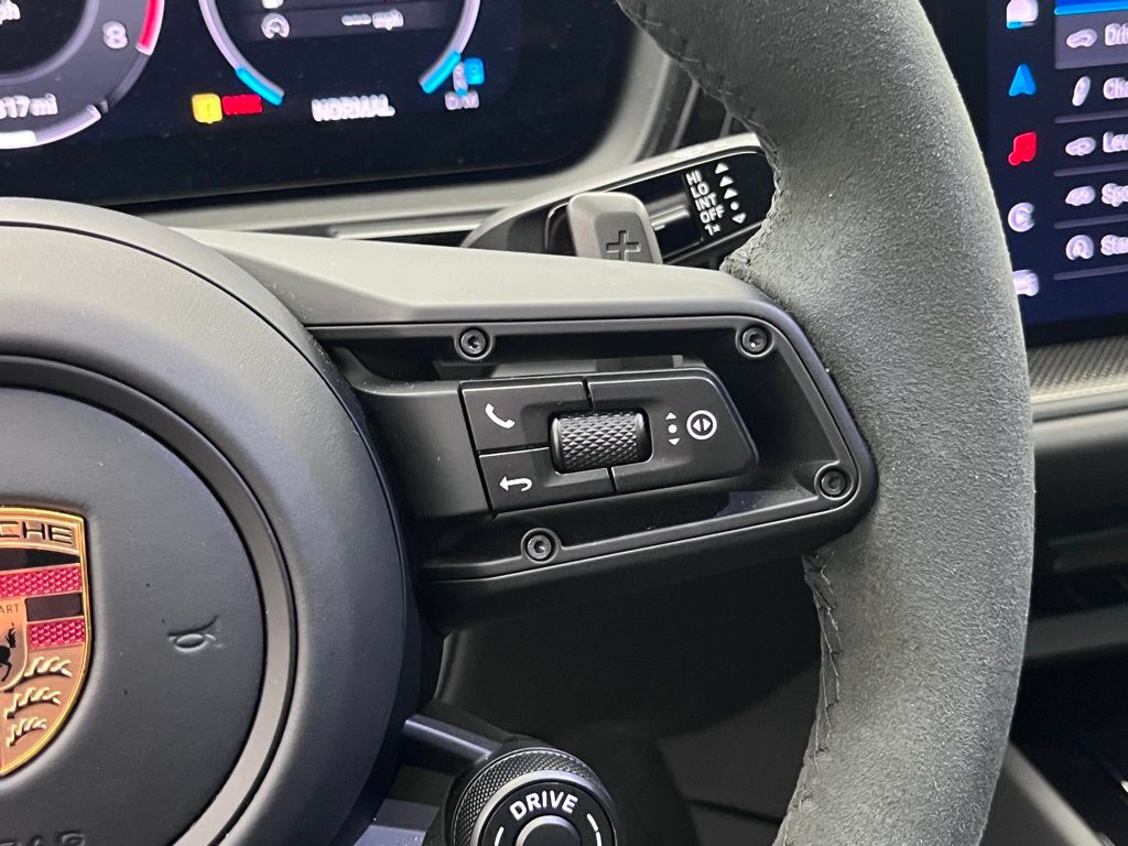 2025 Porsche   13