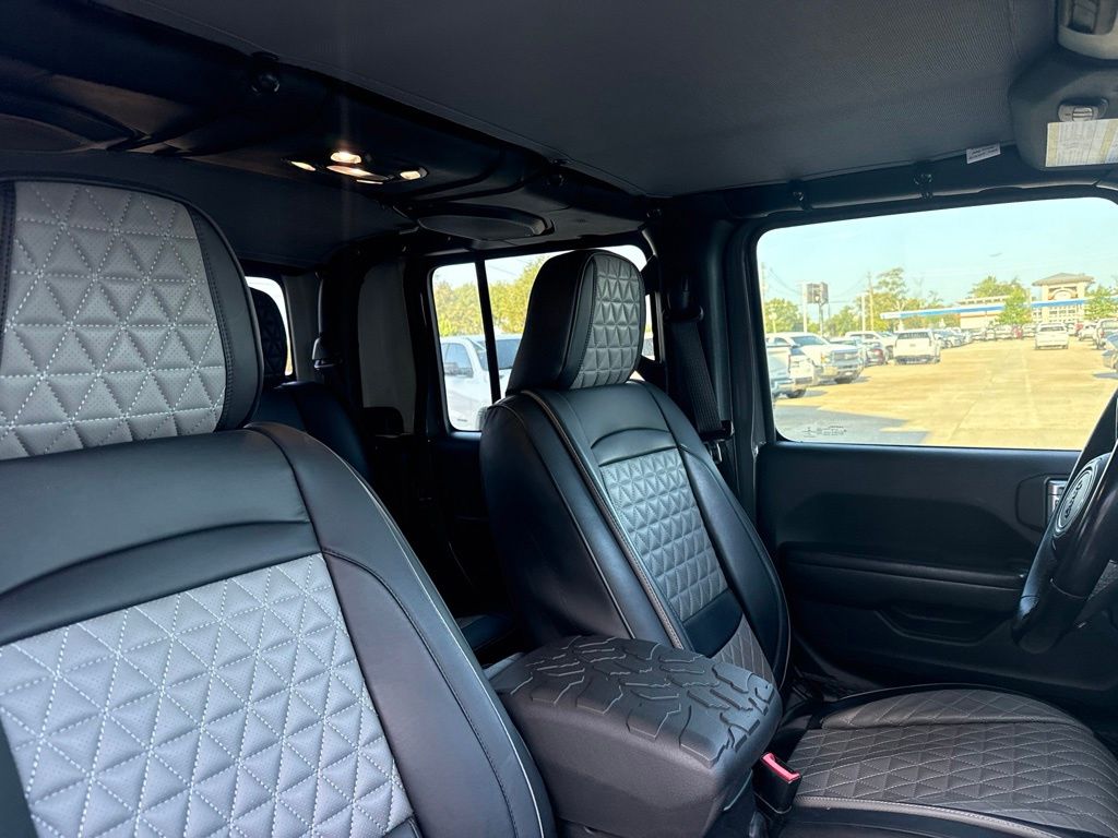 2021 Jeep Gladiator Willys — photo 20
