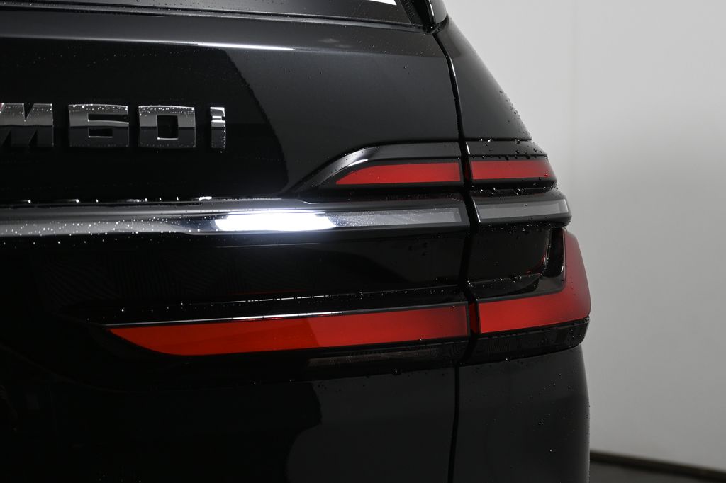 Thumbnail: 2026 BMW X7 - 13