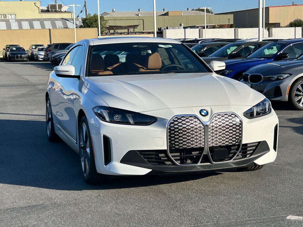 Thumbnail: 2026 BMW i4 - 7