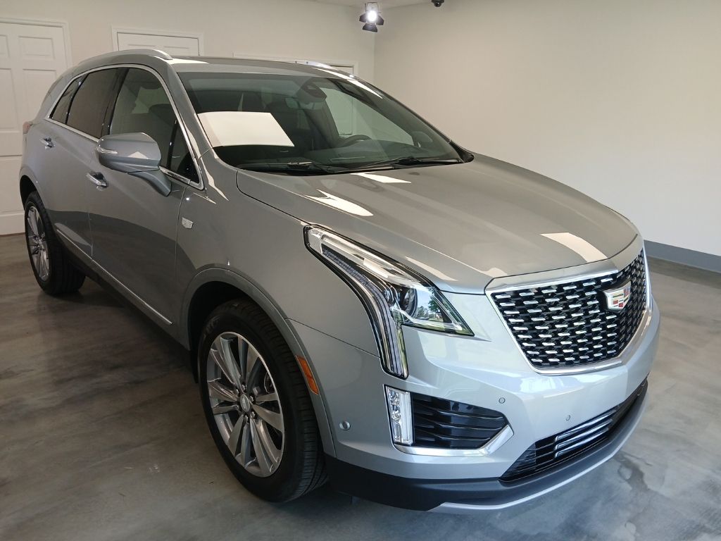 Argent Silver Metallic 2025 Cadillac XT5 SUV / Crossover Four-Wheel Drive 9-Speed Automatic