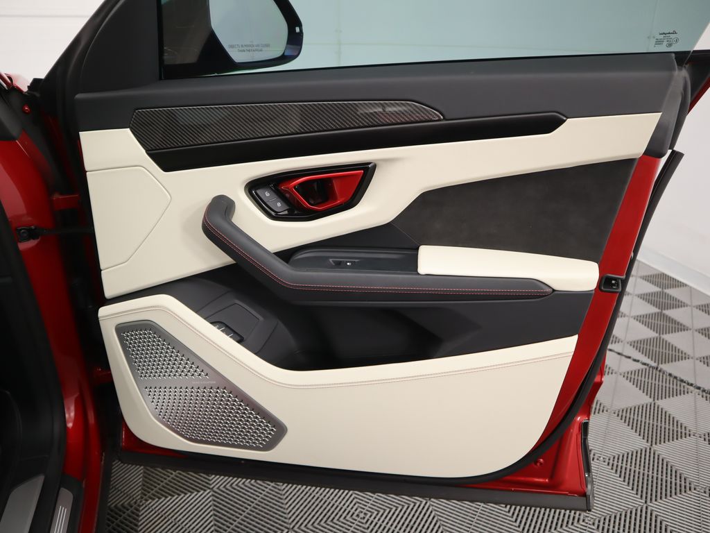 Thumbnail: 2024 Lamborghini Urus - 26