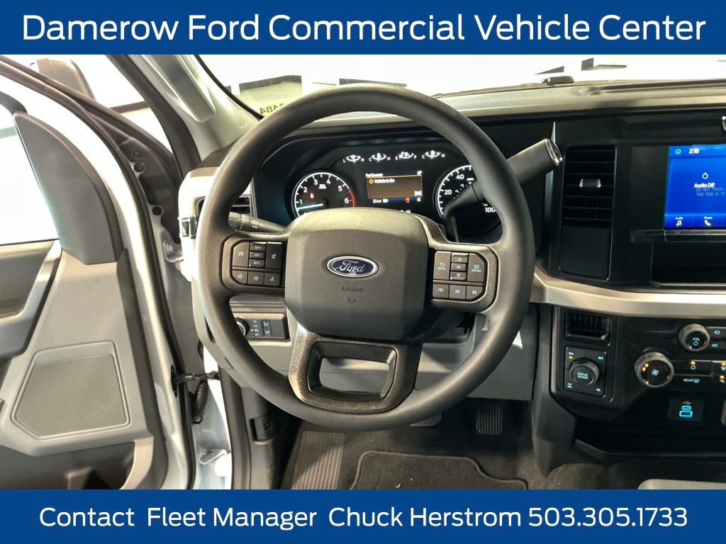 2025 Ford F-350SD  photo