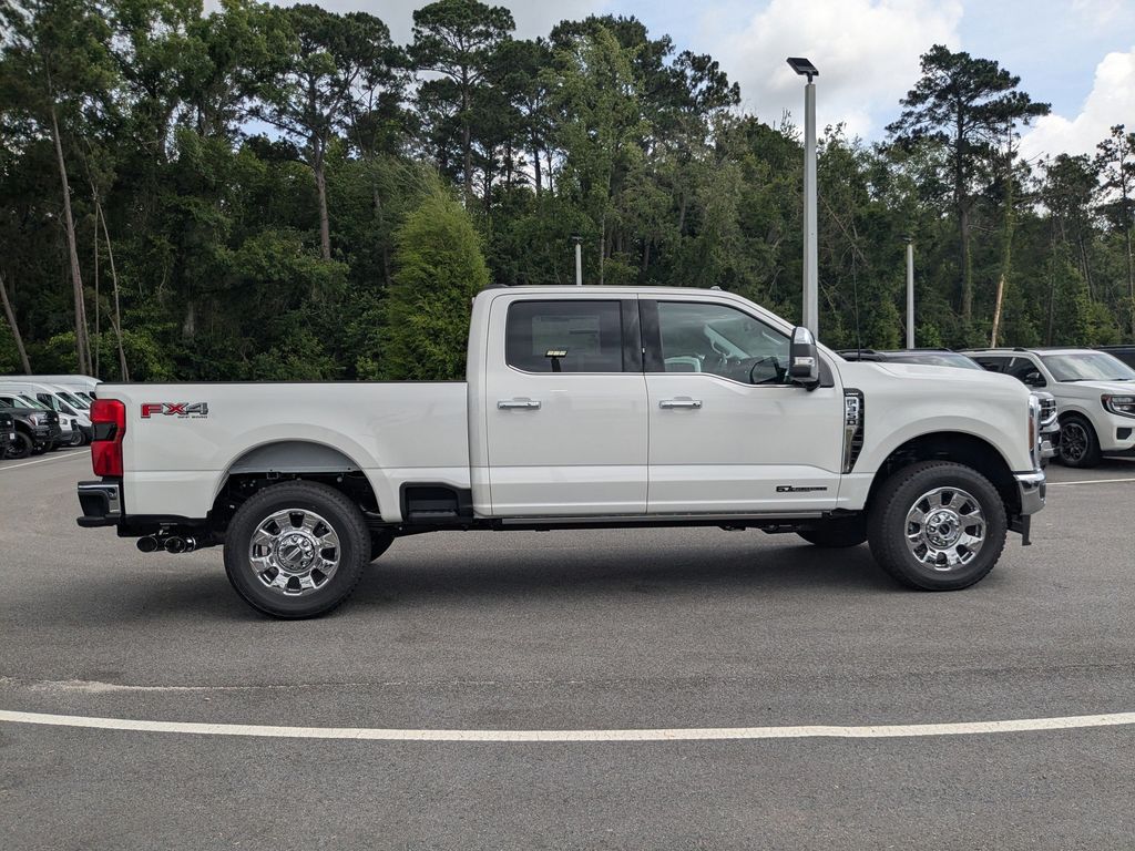 2026 Ford F-350 Super Duty LARIAT