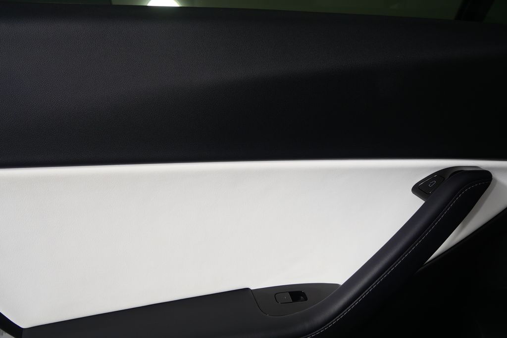 Thumbnail: 2021 Tesla Model Y - 14