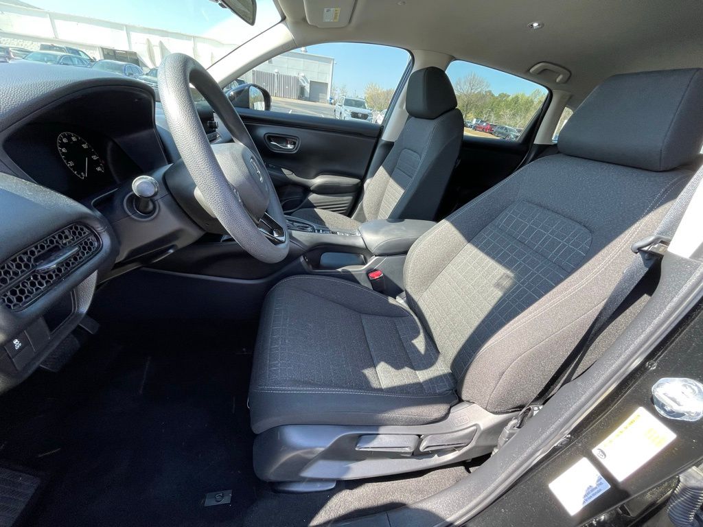 Thumbnail: 2025 Honda HR-V - 26