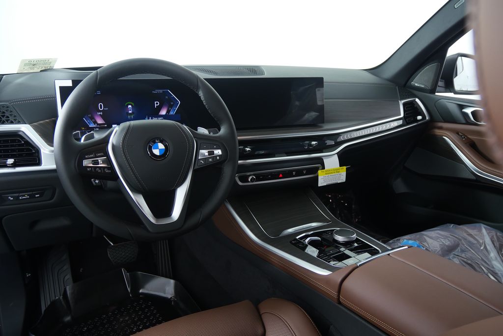 Thumbnail: 2026 BMW X5 - 17