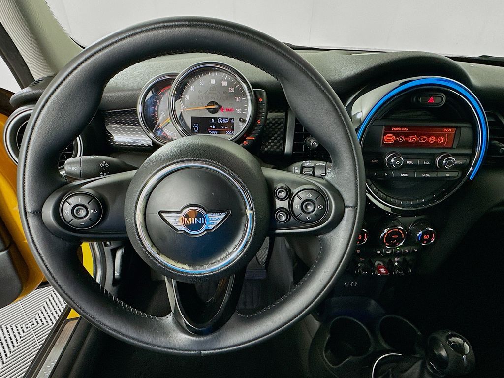 Thumbnail: 2015 MINI Cooper - 11