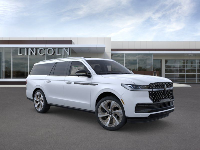 Thumbnail: 2026 Lincoln Navigator L - 7