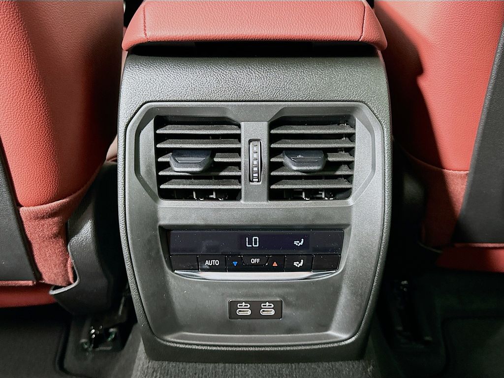 Thumbnail: 2026 BMW 3 Series - 18