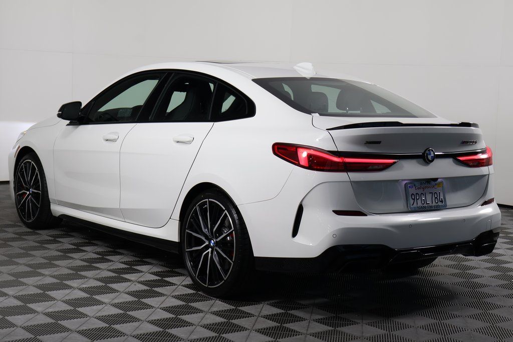 Thumbnail: 2024 BMW 2 Series - 6