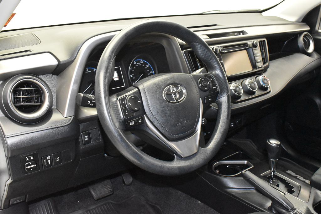 2018 Toyota RAV4 LE 15