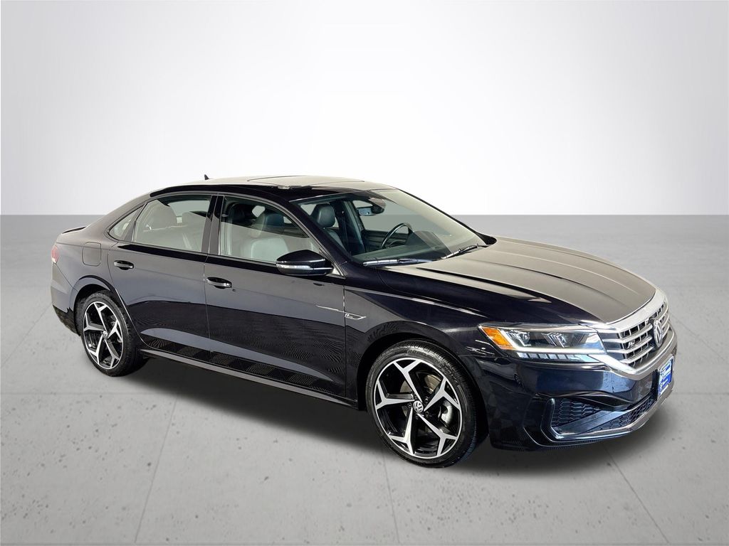 2021 Volkswagen Passat 2.0T R-Line