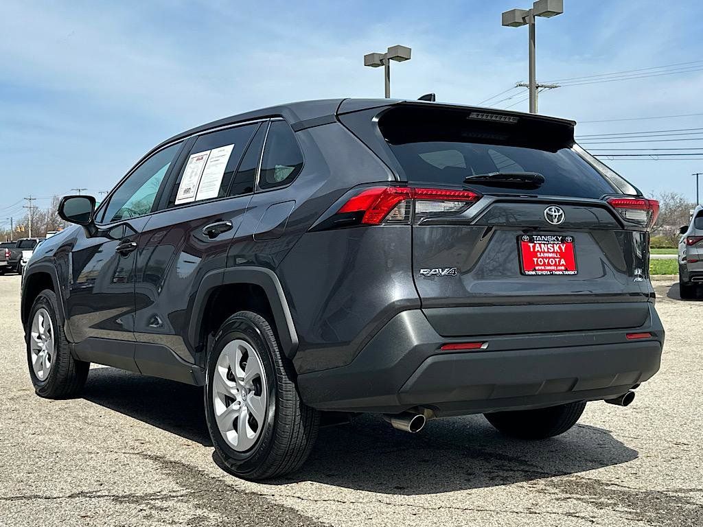 View vehicle photo 3