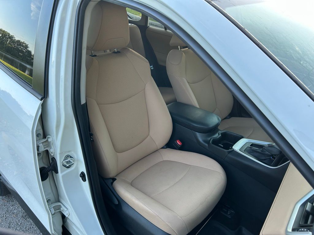 2022 Toyota RAV4 LE 15
