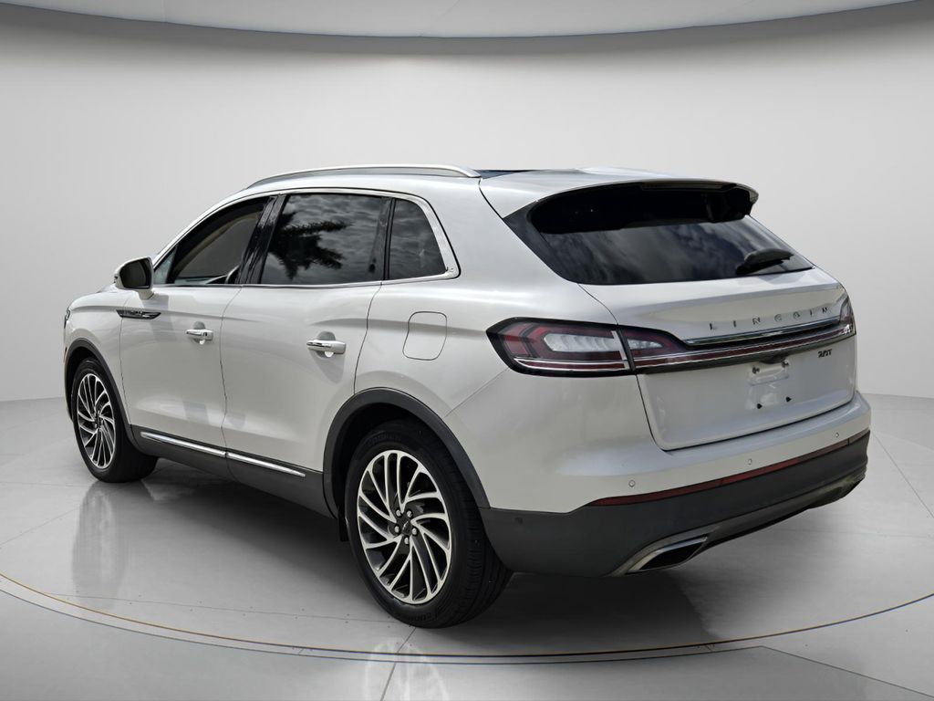 2019 Lincoln Nautilus - $15,475