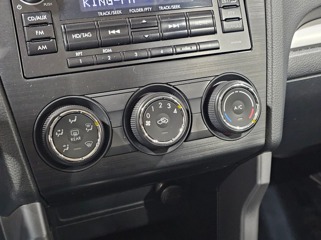 Used 2015 Brown Subaru 2.5i Premium image 30