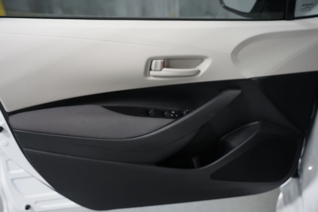 Thumbnail: 2025 Toyota Corolla - 27