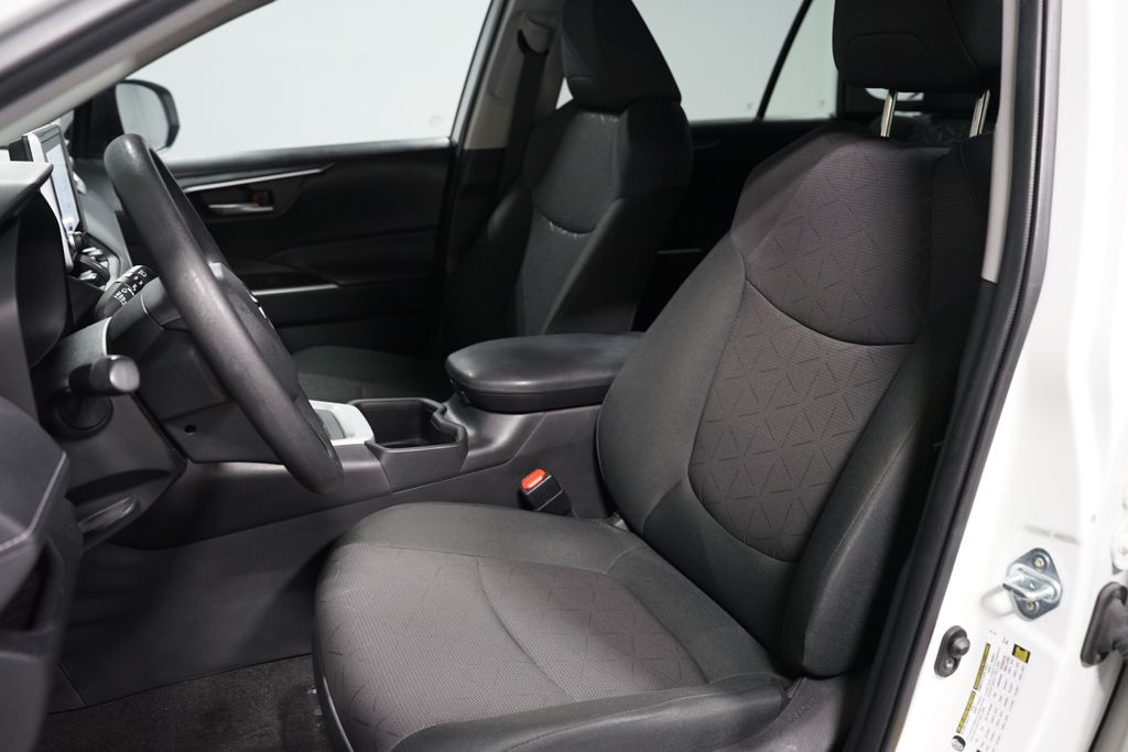 Thumbnail: 2024 Toyota RAV4 - 6