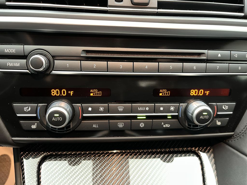 Thumbnail: 2012 BMW M6 - 19