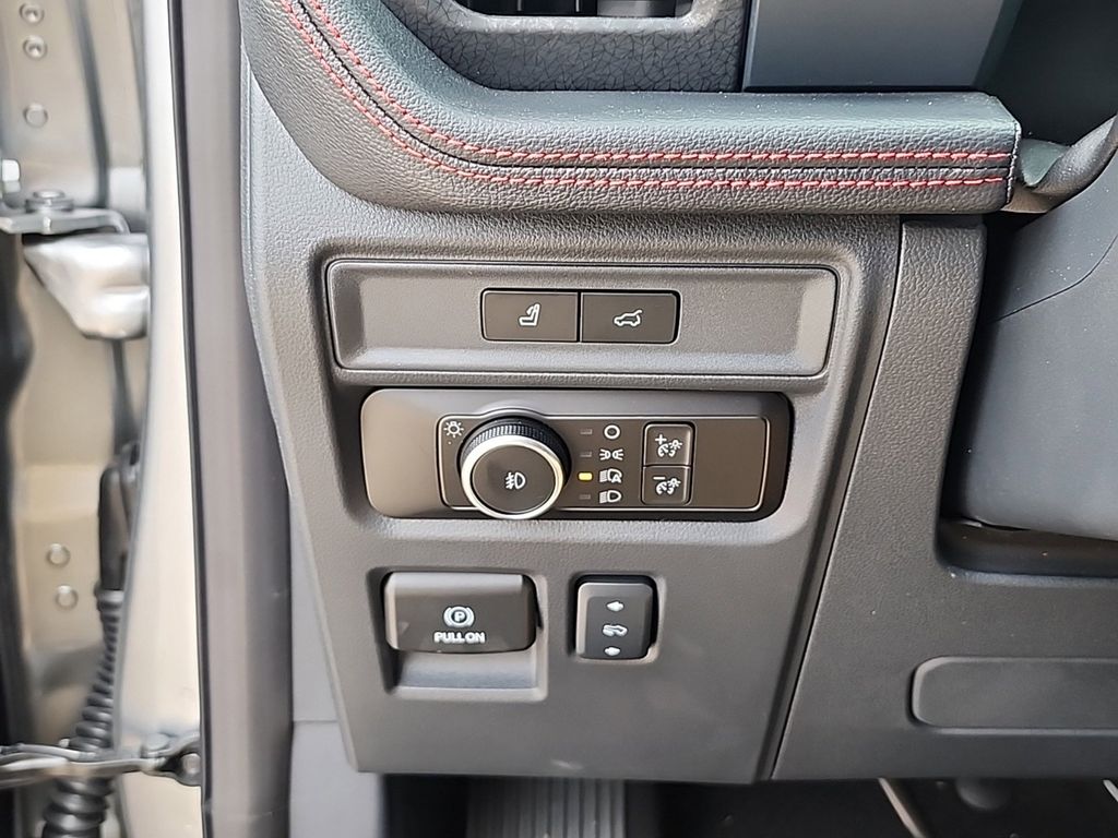 2024 Ford Expedition Limited photo