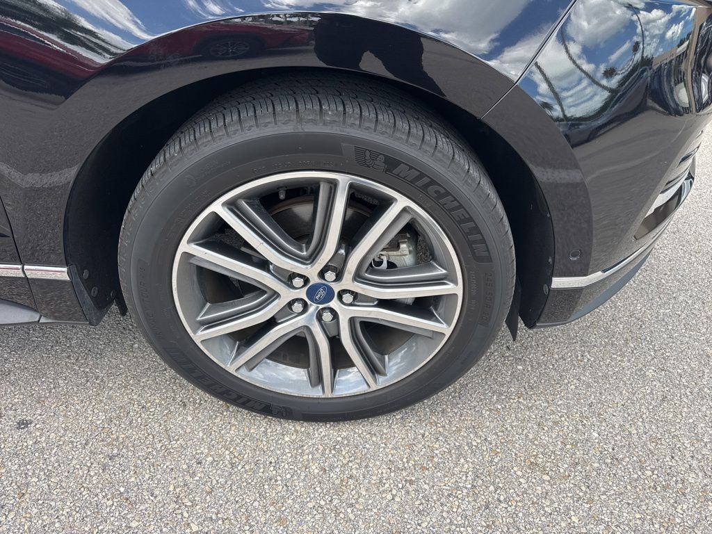 Used 2019 Black Ford Titanium image 3